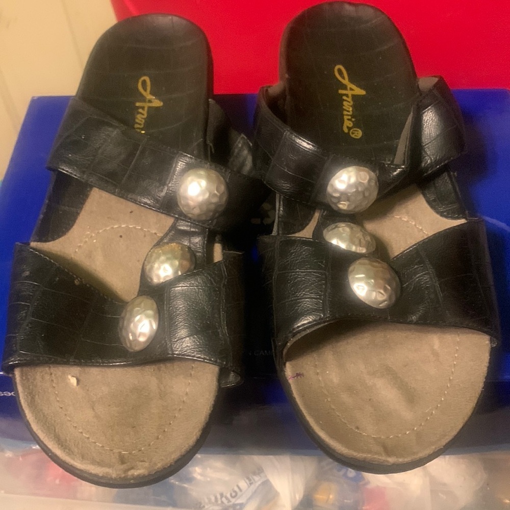 Annie sandals
